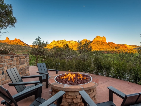 Cliffs Firepit View
