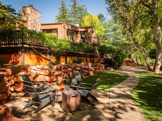 Creekhouse Exterior Firepit