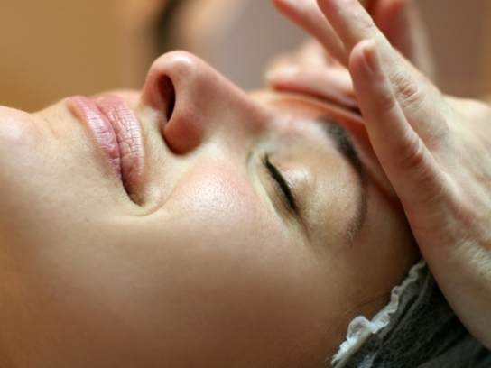 Dermaplaning Facial